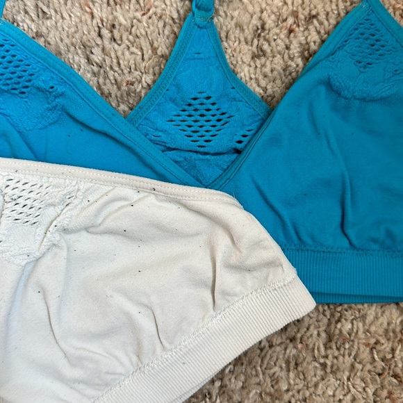GIRLS training sport bra size Large ? Set of 2 white and blue - Picture 6 of 7